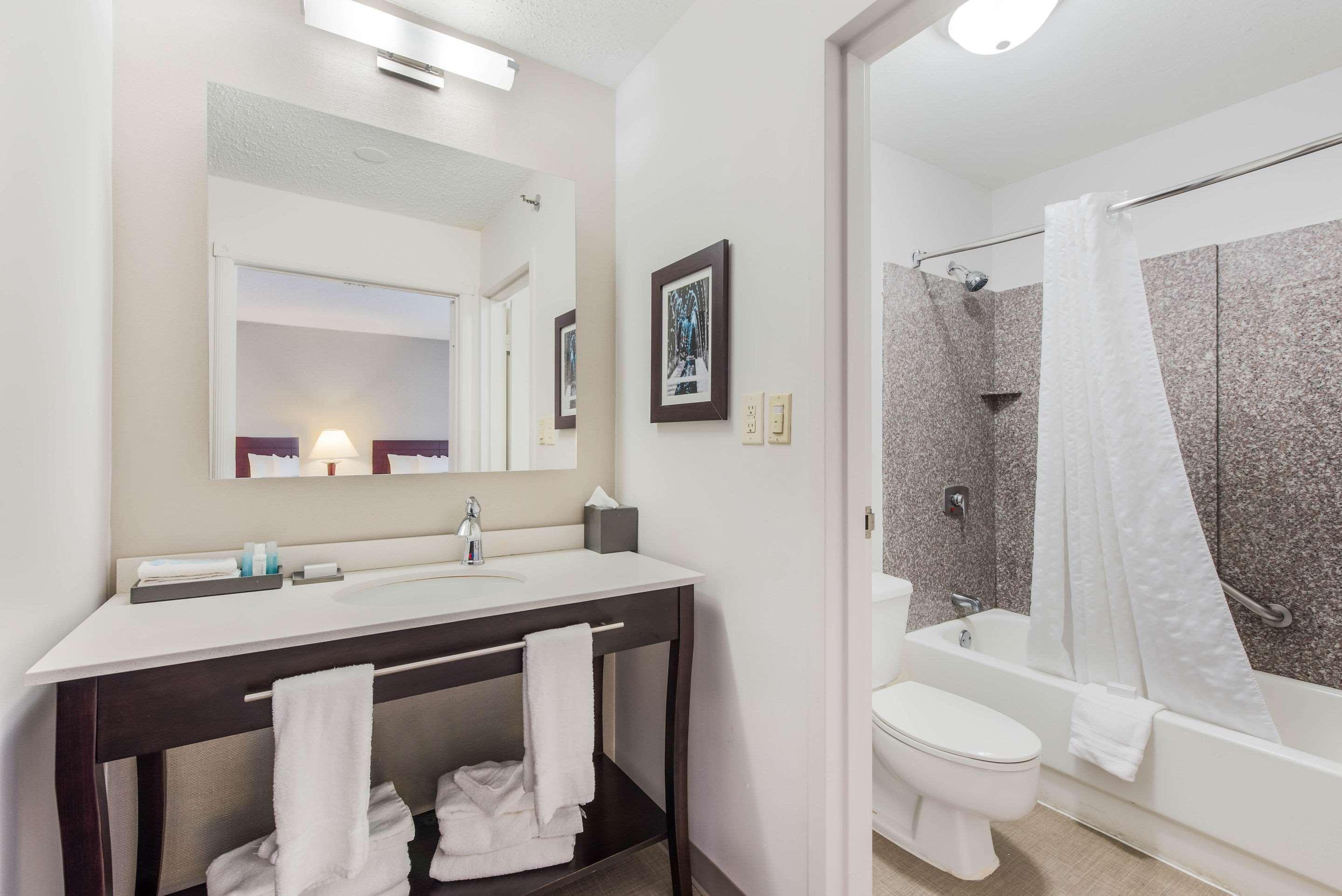 The Blu Hotel Blue Ash Cincinnati, Ascend Hotel Collection Luaran gambar