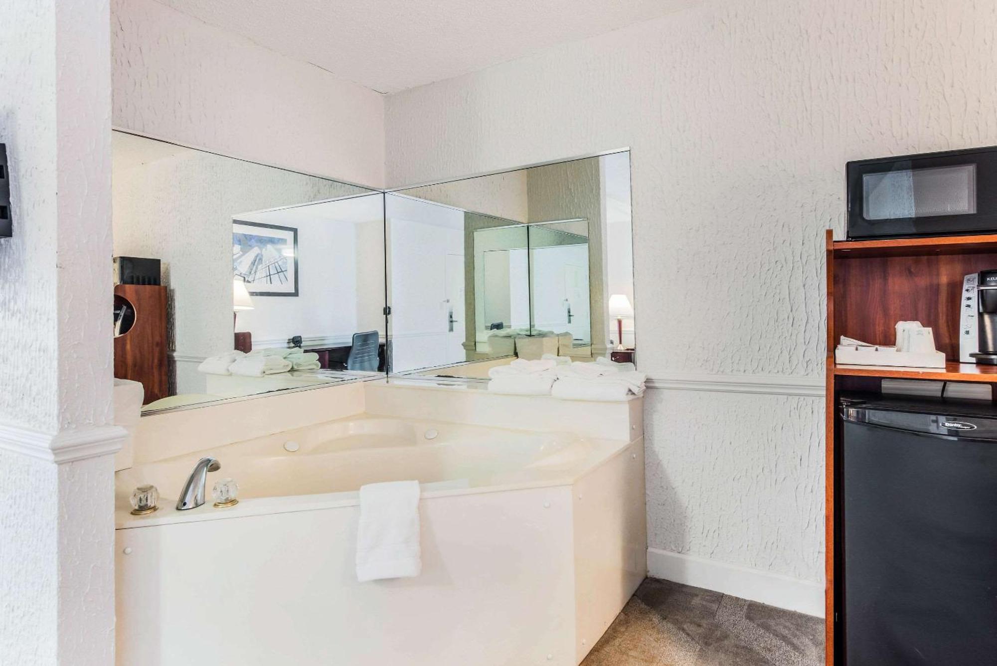 The Blu Hotel Blue Ash Cincinnati, Ascend Hotel Collection Luaran gambar